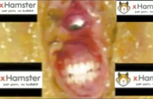 پورن جنسی جوجه در ژاکت تصاویرسکسی کوس وکون خاکستری برهنه بر روی صورت پسرش نشسته بود