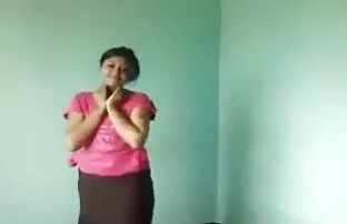 پورن جنسی یک دوربین مخفی در حالی که همسرش در حال کار است ، جنسیت یک تقلب چربی را با عکس کس کون سکسی یک همسایه جدید ضبط می کند