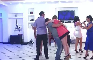 پورن جنسی مسافر عكس كير كوس Busty می تواند از رابطه جنسی لذت ببرد